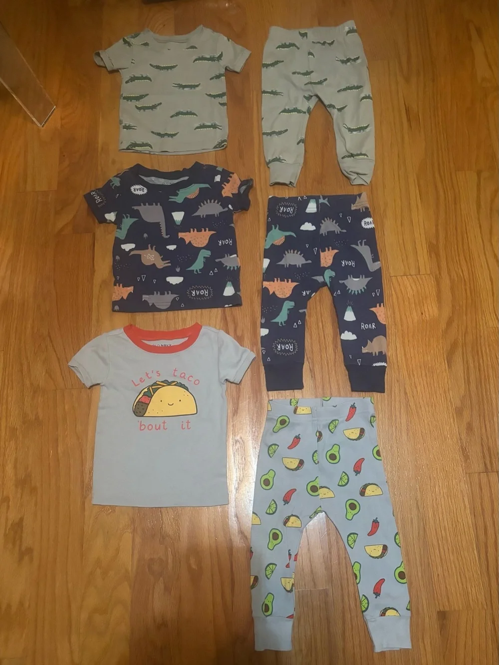 3 Adorable Baby Pajama sets! In great condition! #OldNavy, 12-18 months!